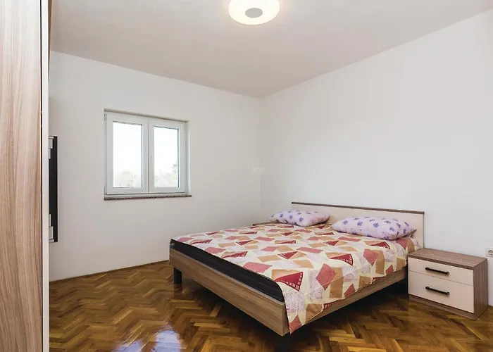 Two-bedroom In Appartement *