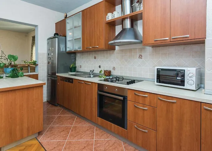 Two-bedroom In Dracevac Ninski